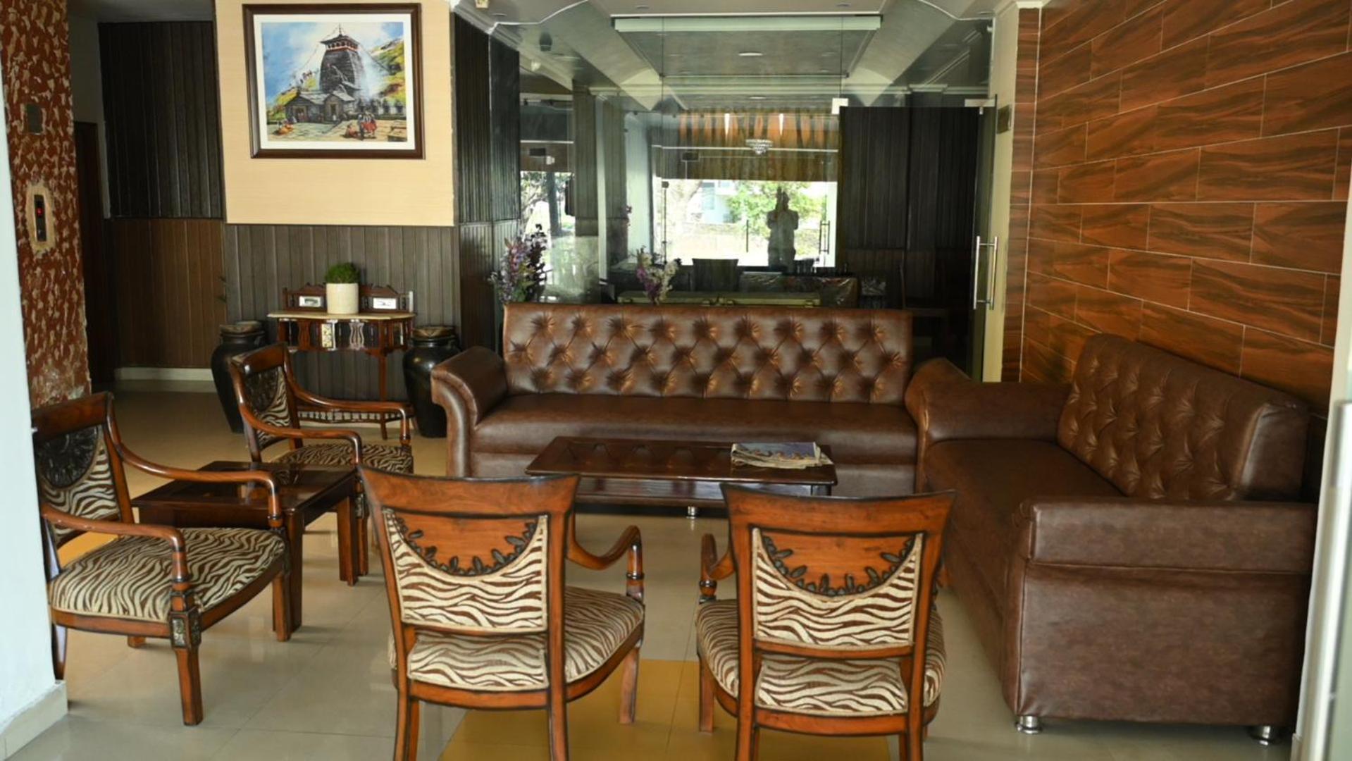 Hotel Surya Plaza Kotdwāra Exterior foto